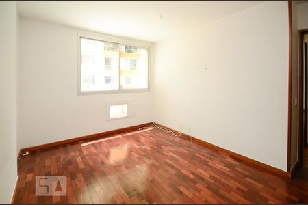 Apartamento à venda com 80m², 2 quartos e 1 vagaSuíte