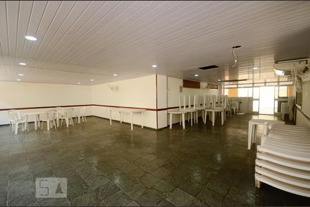 Apartamento à venda com 80m², 2 quartos e 1 vagaÁrea comum