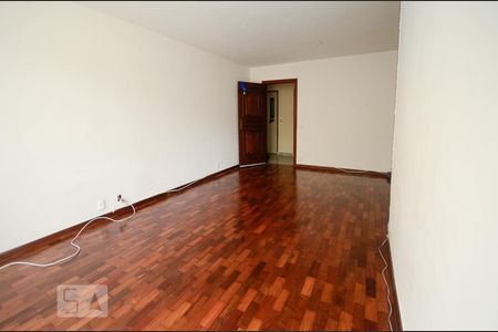 Apartamento à venda com 80m², 2 quartos e 1 vagaSala