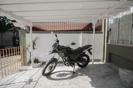 Garagem de casa para alugar com 3 quartos, 150m² em Jardim São Paulo(zona Norte), São Paulo