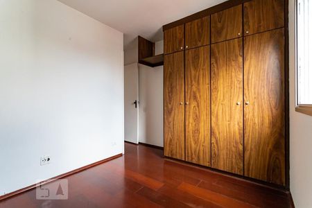 Quarto 1 de apartamento para alugar com 2 quartos, 58m² em Bosque da Saúde, São Paulo