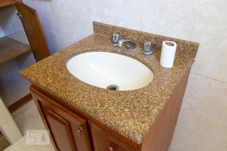 Apartamento para alugar com 80m², 2 quartos e sem vagaBanheiro