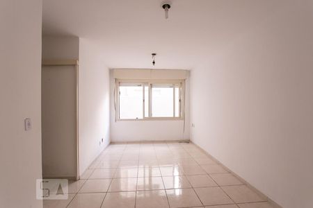 Sala/Quarto de kitnet/studio para alugar com 1 quarto, 40m² em Coronel Aparicio Borges, Porto Alegre