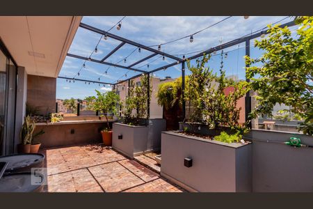 Apartamento para alugar com 216m², 3 quartos e 2 vagas Apartamento para alugar com 216m², 3 quartos e 2 vagasCobertura