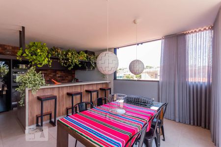 Apartamento para alugar com 216m², 3 quartos e 2 vagas Apartamento para alugar com 216m², 3 quartos e 2 vagasCopa