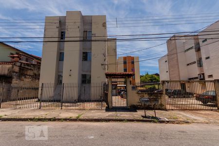 Apartamento para alugar com 216m², 3 quartos e 2 vagas Apartamento para alugar com 216m², 3 quartos e 2 vagasFachada