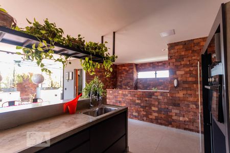 Apartamento para alugar com 216m², 3 quartos e 2 vagas Apartamento para alugar com 216m², 3 quartos e 2 vagasCozinha