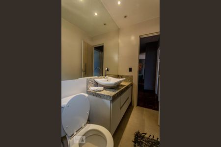 Apartamento para alugar com 216m², 3 quartos e 2 vagas Apartamento para alugar com 216m², 3 quartos e 2 vagasBanheiro suíte