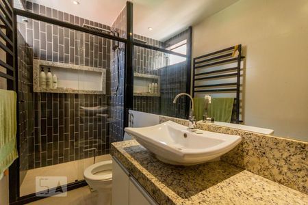 Apartamento para alugar com 216m², 3 quartos e 2 vagas Apartamento para alugar com 216m², 3 quartos e 2 vagasBanheiro suíte