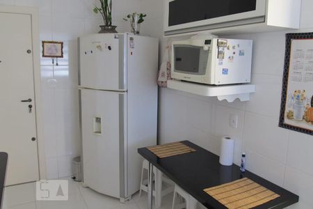 Apartamento à venda com 91m², 3 quartos e sem vagaCozinha