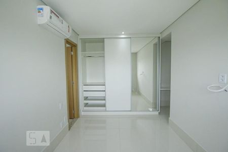 Casa para alugar com 66m², 2 quartos e 1 vagaDetalhe da Suite 2 - Armários