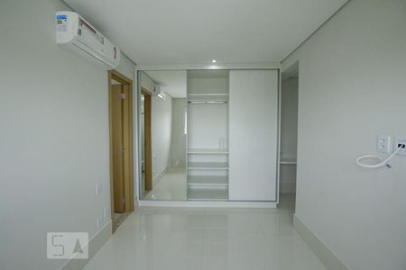 Casa para alugar com 66m², 2 quartos e 1 vagaDetalhe da Suite 2 - Armários