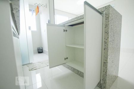 Casa para alugar com 66m², 2 quartos e 1 vagaDetalhe da Cozinha - Armários