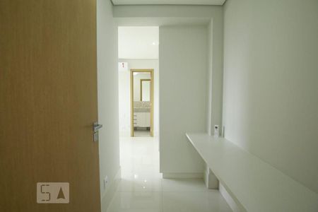 Casa para alugar com 66m², 2 quartos e 1 vagaDetalhe da Suite 2 - Corredor
