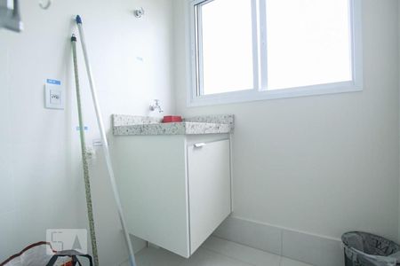 Casa para alugar com 66m², 2 quartos e 1 vagaÁrea de Serviço