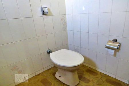 Casa à venda com 300m², 3 quartos e 1 vaga Casa à venda com 300m², 3 quartos e 1 vagaBanheiro da Suíte