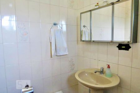 Casa à venda com 300m², 3 quartos e 1 vaga Casa à venda com 300m², 3 quartos e 1 vagaBanheiro da Suíte