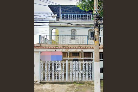 Casa à venda com 300m², 3 quartos e 1 vaga Casa à venda com 300m², 3 quartos e 1 vagaFachada