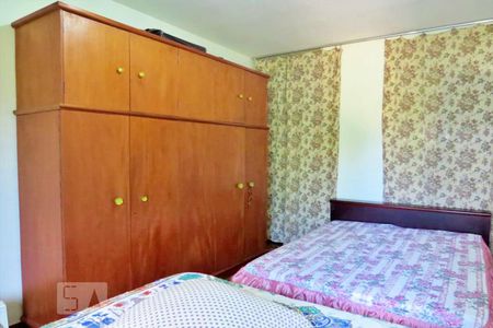 Casa à venda com 300m², 3 quartos e 1 vaga Casa à venda com 300m², 3 quartos e 1 vagaQuarto Suíte - Armários