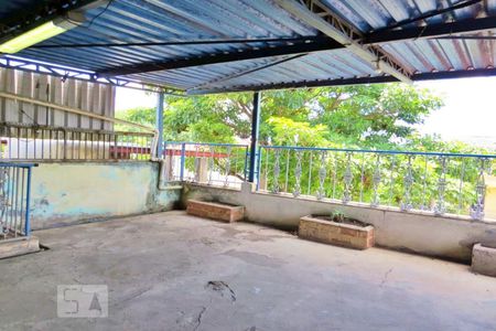 Casa à venda com 300m², 3 quartos e 1 vaga Casa à venda com 300m², 3 quartos e 1 vagaVaranda 2