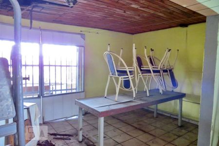 Casa à venda com 300m², 3 quartos e 1 vaga Casa à venda com 300m², 3 quartos e 1 vagaQuarto de Serviço