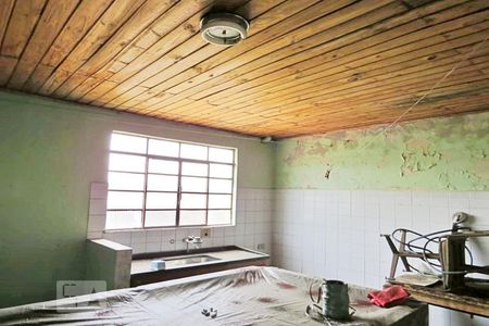 Casa à venda com 300m², 3 quartos e 1 vaga Casa à venda com 300m², 3 quartos e 1 vagaQuarto de Serviço