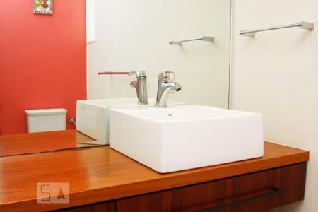 Apartamento à venda com 103m², 2 quartos e sem vagaBanheiro Corredor