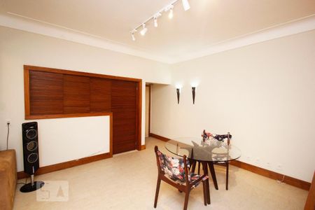 Apartamento à venda com 103m², 2 quartos e sem vagaSala