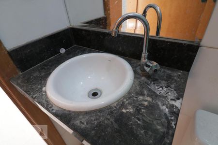 Casa de condomínio para alugar com 55m², 2 quartos e 1 vagaBanheiro - pia