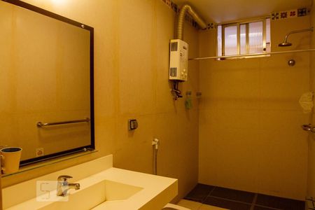 Apartamento à venda com 223m², 4 quartos e 2 vagasBanheiro Social