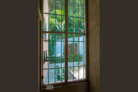 Apartamento à venda com 223m², 4 quartos e 2 vagasJanela do Quarto 4 - Suíte