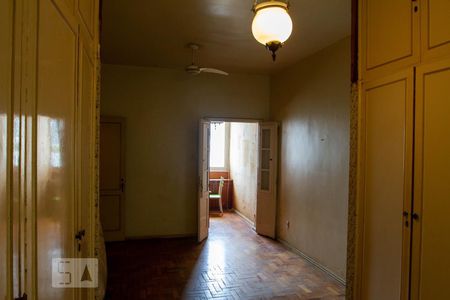 Apartamento à venda com 223m², 4 quartos e 2 vagasQuarto 4 - Suíte