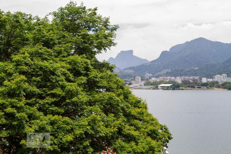 Apartamento à venda com 223m², 4 quartos e 2 vagasVista do Quarto 2