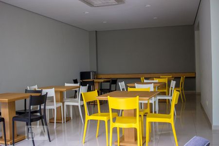 Apartamento para alugar com 62m², 2 quartos e 1 vaga Apartamento para alugar com 62m², 2 quartos e 1 vagaÁrea comum - Salão de festas