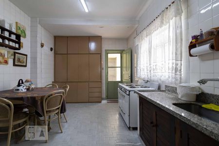 Casa à venda com 600m², 4 quartos e 5 vagasCozinha