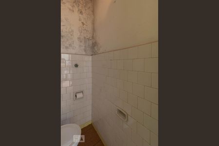 Casa à venda com 600m², 4 quartos e 5 vagasBanheiro de Serviço