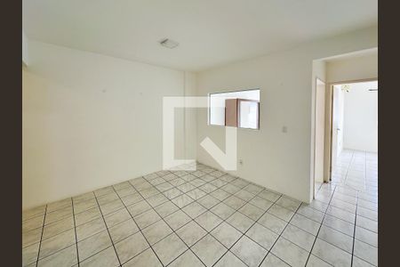 Apartamento para alugar com 2 quartos, 65m² em Barreiros, São José