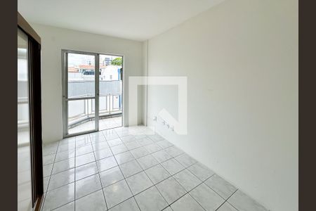 Apartamento para alugar com 2 quartos, 65m² em Barreiros, São José