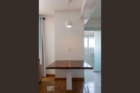 Mesa de jantar de apartamento para alugar com 1 quarto, 60m² em Sumarezinho, São Paulo