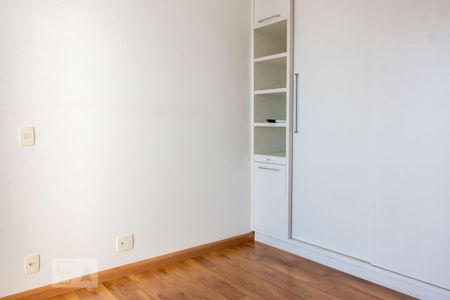 Apartamento para alugar com 70m², 2 quartos e 2 vagasQuarto