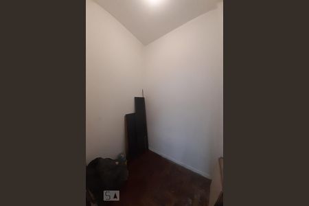 Apartamento para alugar com 76m², 2 quartos e sem vagaQuarto de Serviço