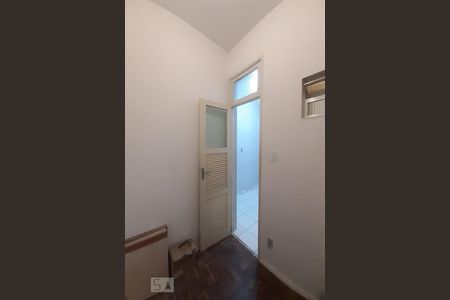 Apartamento para alugar com 76m², 2 quartos e sem vagaQuarto de Serviço