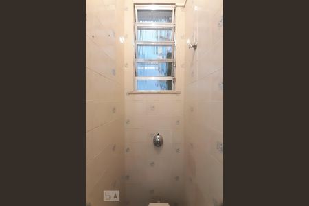 Apartamento para alugar com 76m², 2 quartos e sem vagaBanheiro de Serviço