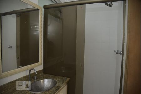Apartamento à venda com 80m², 2 quartos e 1 vagaBanheiro da Suíte