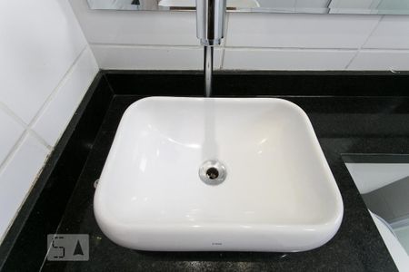 Apartamento para alugar com 45m², 2 quartos e 1 vagaBanheiro - Pia