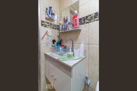 Banheiro de apartamento à venda com 2 quartos, 43m² em Anil, Rio de Janeiro