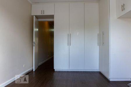 Suíte de casa à venda com 3 quartos, 131m² em Vila Vitório Mazzei, São Paulo