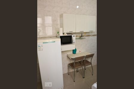 Apartamento para alugar com 50m², 1 quarto e sem vaga Apartamento para alugar com 50m², 1 quarto e sem vagaCozinha - Armários