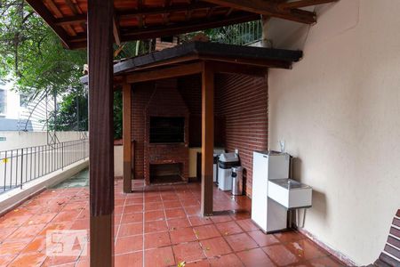 Apartamento para alugar com 77m², 2 quartos e sem vagaÁrea comum - Churrasqueira