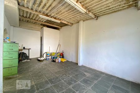 Casa para alugar com 80m², 3 quartos e 8 vagasQuarto anexo